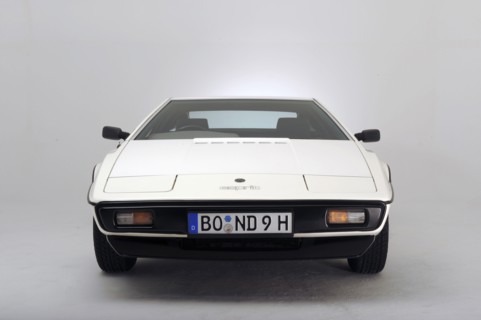 Lotus Esprit 1977 from the James Bond film The Spy Who Loved Me. Artist: Simon Clay.