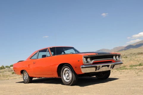 Plymouth Hemi Roadrunner 1970. Artist: Simon Clay.