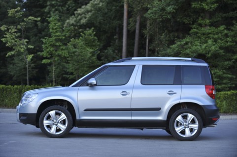 Skoda Yeti 2009. Artist: Simon Clay.