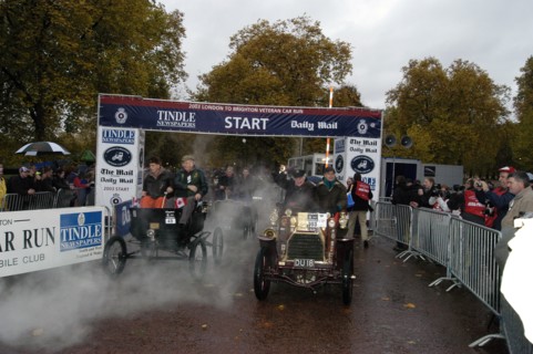 2003 London to Brighton Run start. Artist: Unknown.