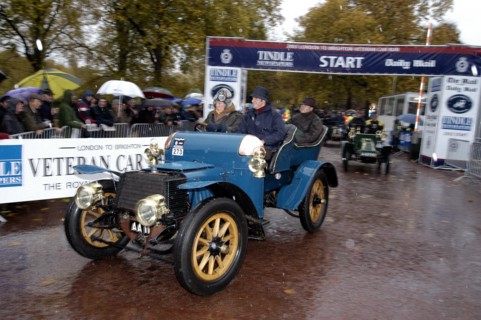1903 Daimler driven by Lord Montagu, 2003 London to Brighton Run. Artist: Unknown.