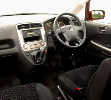 2003 Honda Stream 2 .0 LSE Sport. Artist: Unknown.