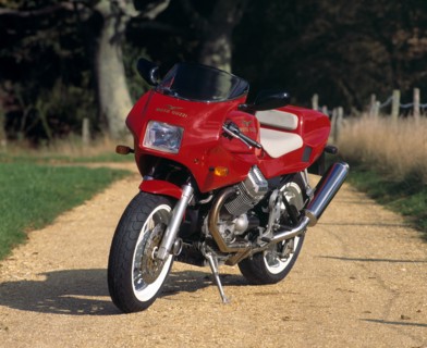1994 Moto Guzzi Daytona 1000. Artist: Unknown.