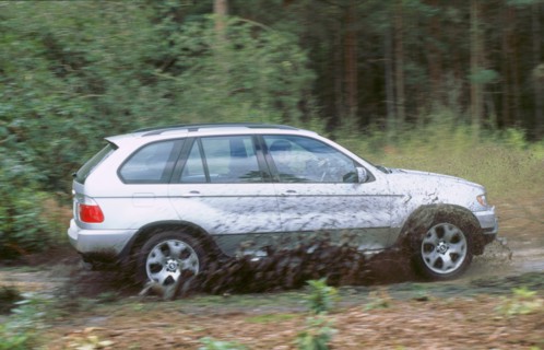 2001 BMW X5 4.4i. Artist: Unknown.