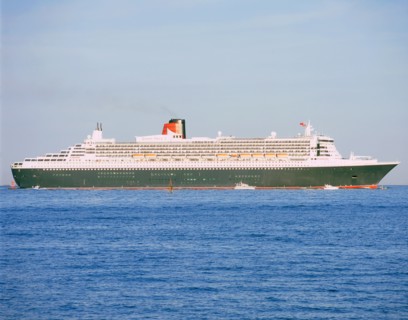 2004 Queen Mary II ocean liner. Artist: Unknown.