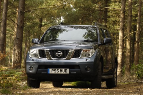 2005 Nissan Pathfinder 2.5 Tspec dci Artist: Unknown.