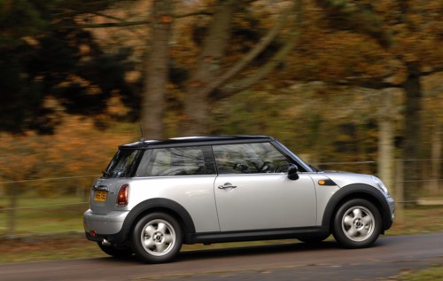 2006 Mini Cooper Artist: Unknown.