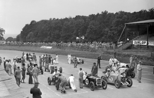 Motor race at Donington Park, Leicestershire, 1936. Artist: Bill Brunell.