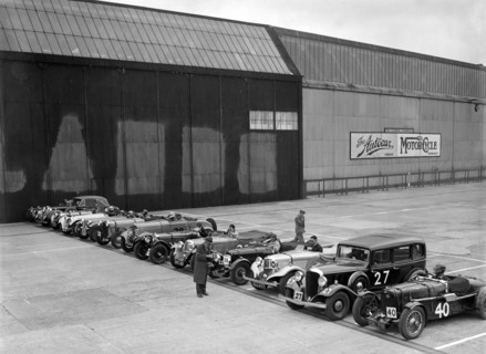 Cars on the start line at the JCC Members' Day, Brooklands, 8 July 1939. Artist: Bill Brunell.