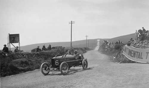 AJ Hancock's Vauxhall competing in the RAC Isle of Man TT race, 10 June 1914. Artist: Bill Brunell.