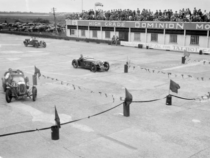 Salmson, Alta and Riley cars in action at the JCC Members Day, Brooklands, 4 July 1931. Artist: Bill Brunell.