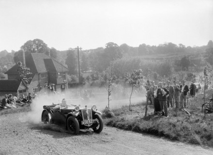 Andre V6, Bugatti Owners Club Hill Climb, Chalfont St Peter, Buckinghamshire, 1935. Artist: Bill Brunell.