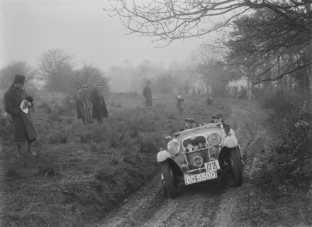 Singer of JAM Patrick at the Sunbac Colmore Trial, near Winchcombe, Gloucestershire, 1934. Artist: Bill Brunell.