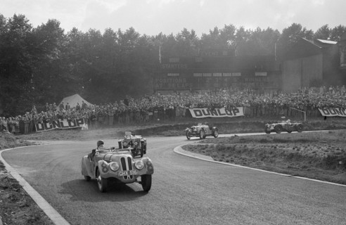 LG Johnson's Frazer-Nash BMW 328 leading two MG PBs, Imperial Trophy, Crystal Palace, 1939. Artist: Bill Brunell.