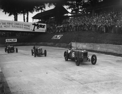 Frazer-Nash, MG and HRG racing at Brooklands, 1938 or 1939. Artist: Bill Brunell.