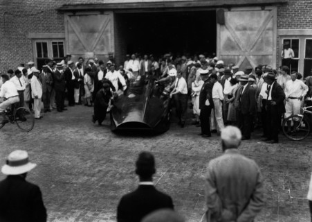 Sunbeam 1000hp World Land speed record attempt at Daytona 1927 Artist: Unknown.