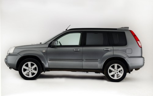 2006 Nissan X-Trail Artist: Unknown.