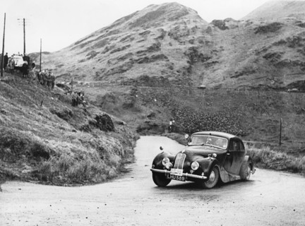 Bristol 400 driven by L.Potter on the 1952 R.A.C Rally Artist: Unknown.