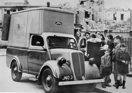 Ford E83W 10cwt Emergency food van in London World War 2