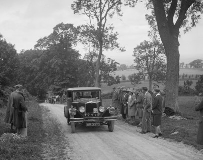 1929 Crossley competing in the JCC Inter-Centre Rally, 1932. Artist: Bill Brunell.
