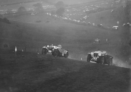 Frazer-Nash and MG NA Magnette competing in the MG Car Club Rushmere Hillclimb, Shropshire, 1935. Artist: Bill Brunell.