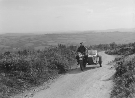 498 cc Coventry Eagle and sidecar of FW Osborne competing in the MCC Torquay Rally, 1938. Artist: Bill Brunell.