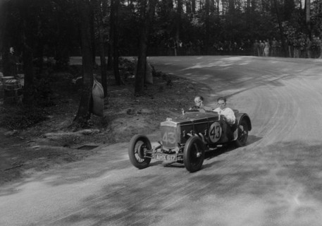 Frazer-Nash TT replica racing at Donington Park, Leicestershire, 1935. Artist: Bill Brunell.