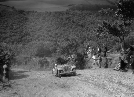 Jaguar SS competing in the Mid Surrey AC Barnstaple Trial, Beggars Roost, Devon, 1934. Artist: Bill Brunell.