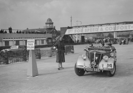 Renault open tourer competing in the JCC Rally, Brooklands, Surrey, 1939. Artist: Bill Brunell.