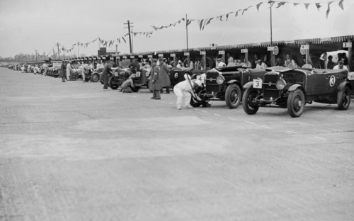 JCC Double Twelve Race, Brooklands, Surrey, 1929. Artist: Bill Brunell.