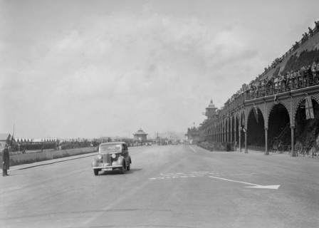 Vauxhall 14-6 of GL Boughton on Madeira Drive, Brighton, RAC Rally, 1939. Artist: Bill Brunell.
