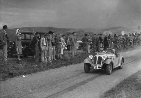 Frazer-Nash BMW 319/55 of EN Leon at the Bugatti Owners Club Lewes Speed Trials, Sussex, 1937. Artist: Bill Brunell.