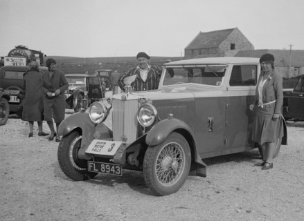 MG 18/80 saloon of Mrs R Gough at the B&HMC Brighton Motor Rally, 1930. Artist: Bill Brunell.