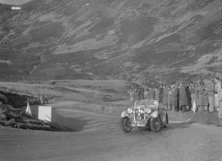 Singer Le Mans of Archie Langley at the RSAC Scottish Rally, Devil's Elbow, Glenshee, 1934. Artist: Bill Brunell.