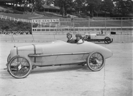 Enfield-Allday of AC Bertelli at the JCC 200 Mile Race, Brooklands, 1922. Artist: Bill Brunell.