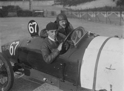Horstman of Douglas Hawkes, JCC 200 Mile Race, Brooklands, 1921. Artist: Bill Brunell.