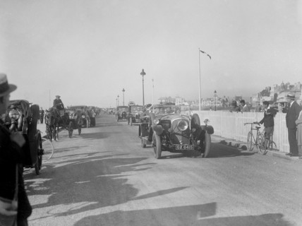 Bentley 4-seater of SK Thornley at Boulogne Motor Week, France, 1928. Artist: Bill Brunell.
