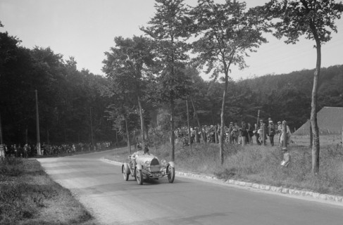 Bugatti Type 43 competing at the Boulogne Motor Week, France, 1928. Artist: Bill Brunell.