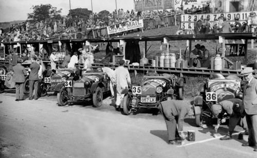 Alfa Romeos in the pits at the RAC TT Race, Ards Circuit, Belfast, 1929 Artist: Bill Brunell.