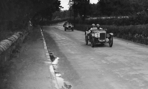 Austin Ulsters of SV Holbrook and Archie Frazer-Nash, RAC TT Race, Ards Circuit, Belfast, 1929 Artist: Bill Brunell.