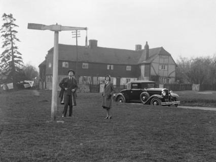 Nash drophead coupe, quintain post, Offham, near Maidstone, Kent, c1920s. Artist: Bill Brunell.