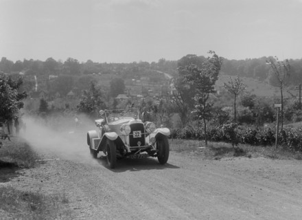 Vauxhall 30/98 of G Warburton, BOC Hill Climb, Chalfont St Peter, Buckinghamshire, 1932. Artist: Bill Brunell.