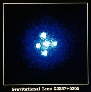 Gravitation lens G2237+0305 Artist: Unknown