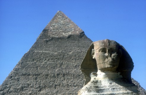 The Sphinx and Pyramid of Khafre (Chephren), Giza, Egypt, 4th Dynasty, 26th century BC. Artist: Unknown