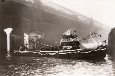 Cocoa barge, York, Yorkshire,  1898. Artist: Unknown