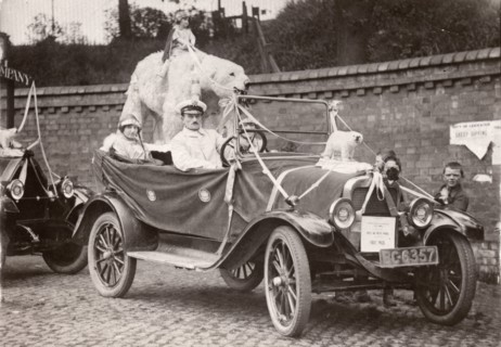 A car advertising Fox's Glacier Mints at a gala, 1926. Artist: Unknown
