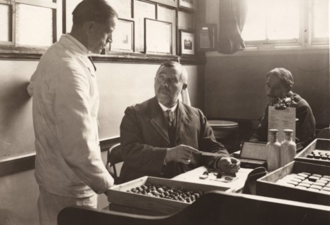 Almond department, quality control, York, Yorkshire, 1920. Artist: Unknown