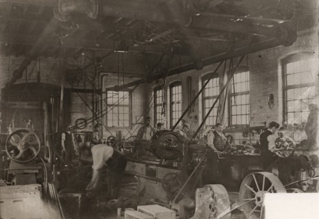 Mechanics? shop, Rowntree Cocoa Works, York, Yorkshire, 1900. Artist: Unknown