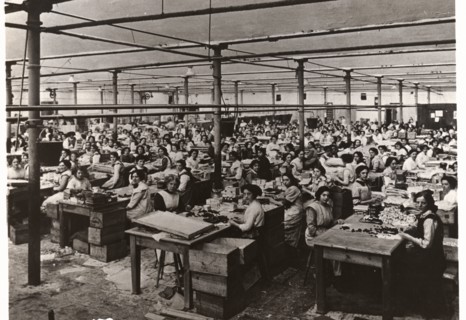 Toffee packing at the Mackintosh factory, Halifax, West Yorkshire, 1912. Artist: Unknown