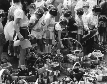 Shavuot pageant, Gathering the Fruits, London, 30 May 1968. Artist: Unknown